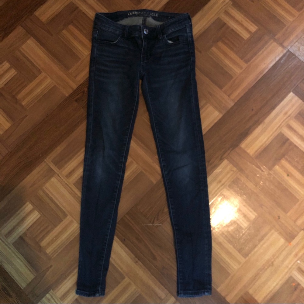 DARK AMERICAN EAGLE JEANS